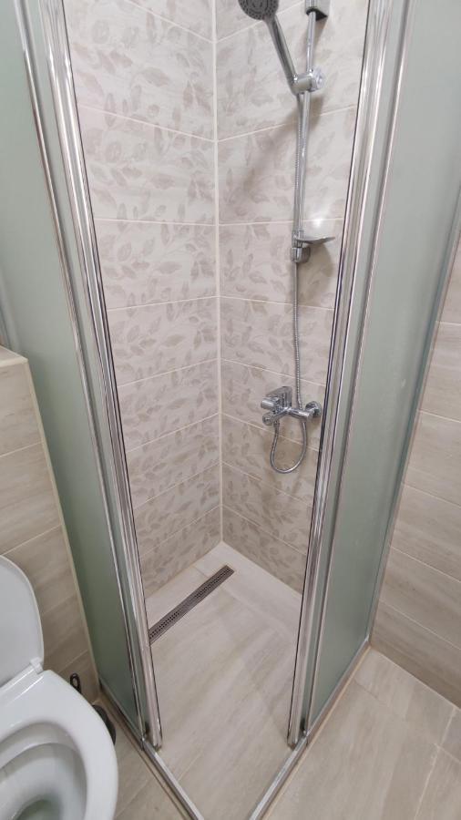 Rybalsky Studio Apartment Dnipro View Киев Экстерьер фото