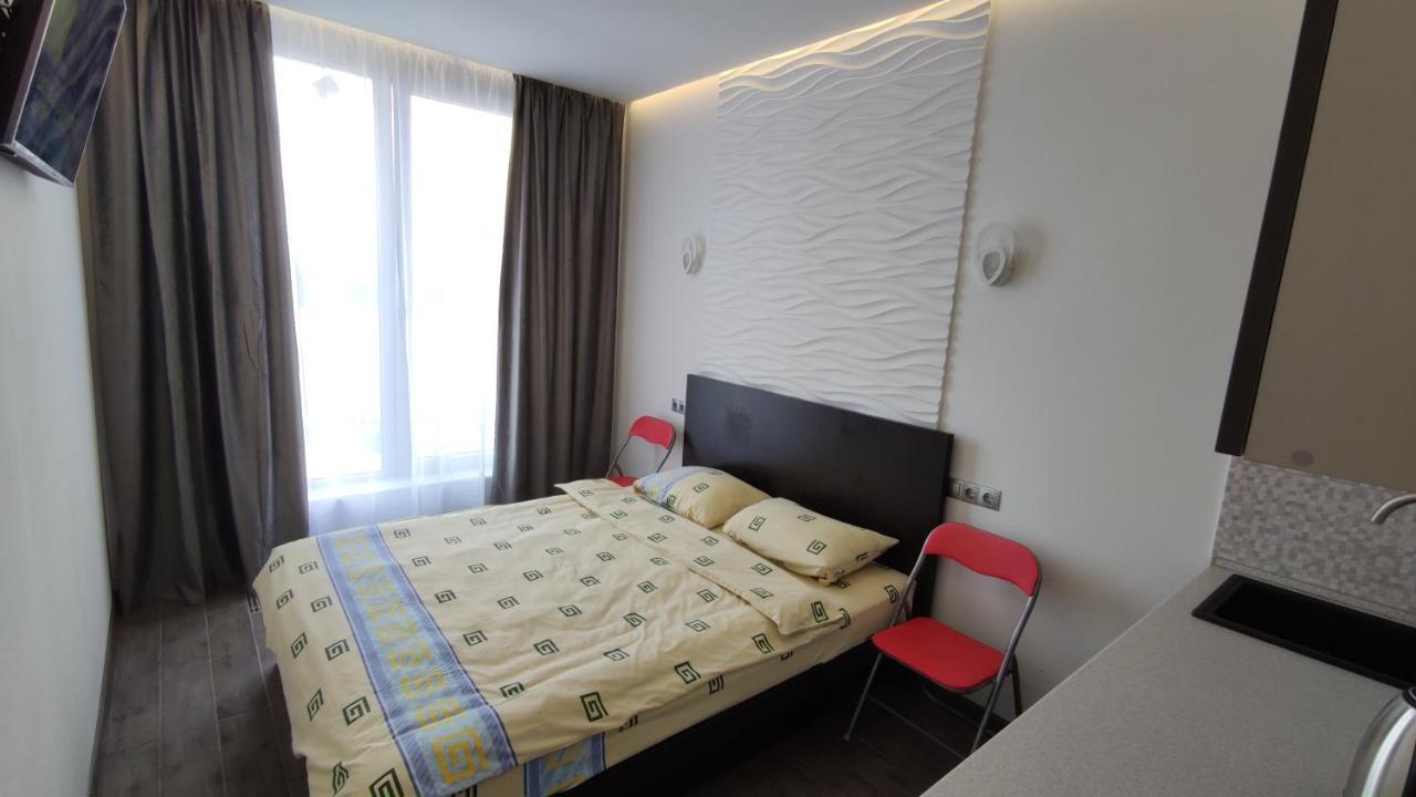 Rybalsky Studio Apartment Dnipro View Киев Экстерьер фото