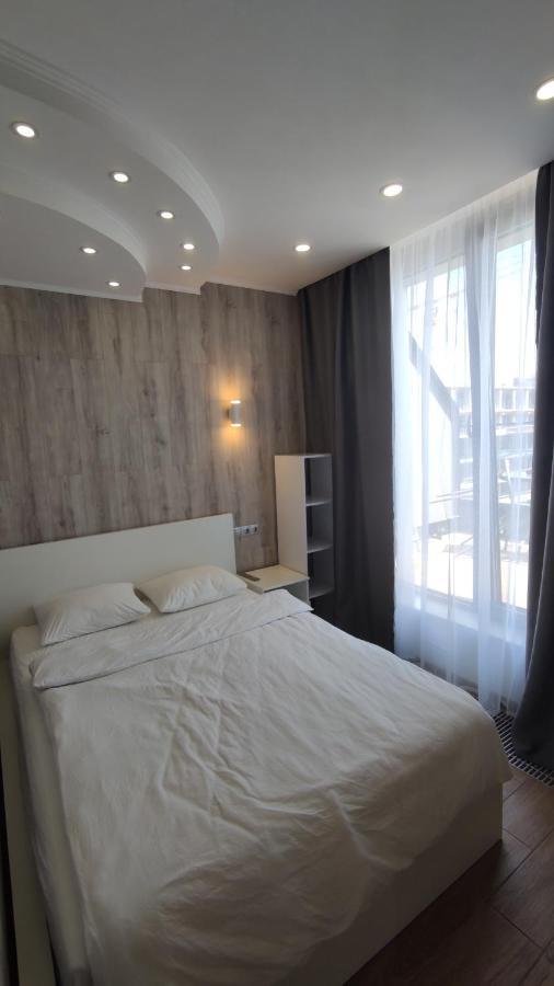 Rybalsky Studio Apartment Dnipro View Киев Экстерьер фото