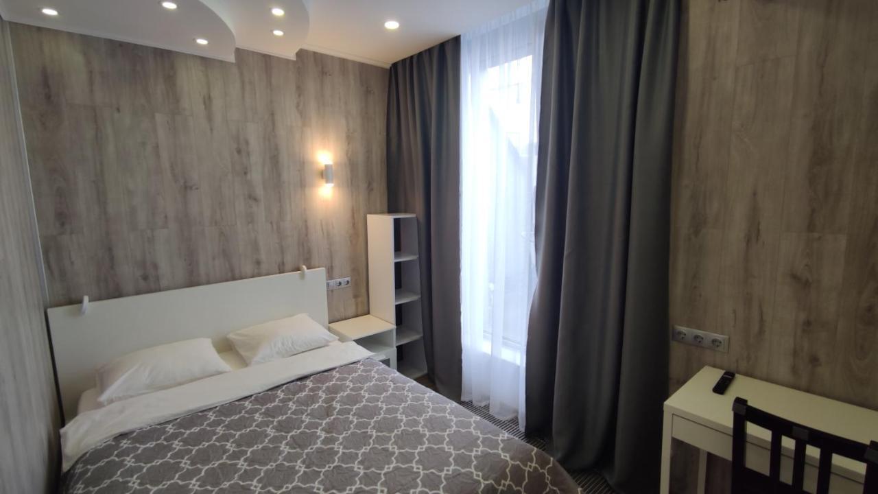 Rybalsky Studio Apartment Dnipro View Киев Экстерьер фото